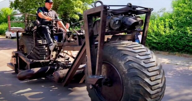 Traktorräder und zwei Tonnen Gewicht: In Deutschland wurde das größte Fahrrad der Welt gebaut