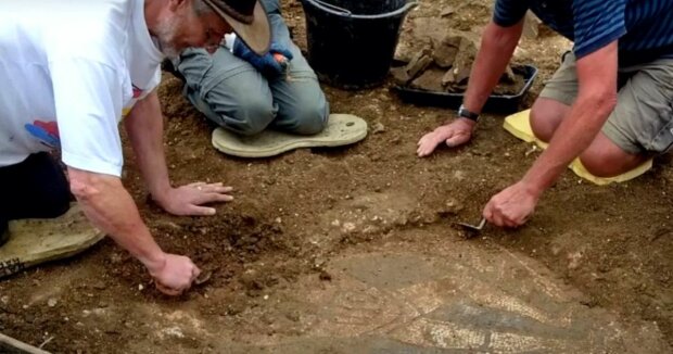 In Italien wurde ein über 2000 Jahre alter Tresor gefunden: Archäologen versuchen seit Monaten, ihn zu öffnen