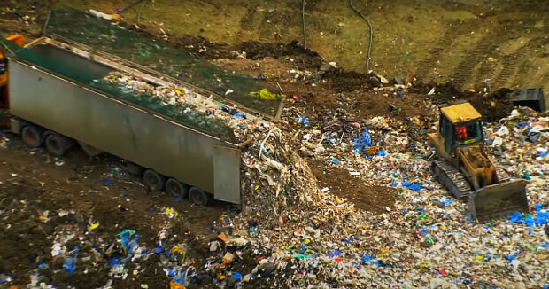 Autobahnen aus Plastikflaschen: Immer mehr Länder reparieren Straßen mit Plastikmüll