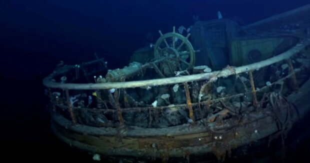 Lebensgeschichte: Als Taucher Gegenstände aus einem gesunkenen Schiff bargen, fanden sie einen Mann