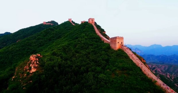 In der Chinesischen Mauer wurden versteckte Türen gefunden: Archäologen haben untersucht, wohin die Durchgänge in der Mauer führen